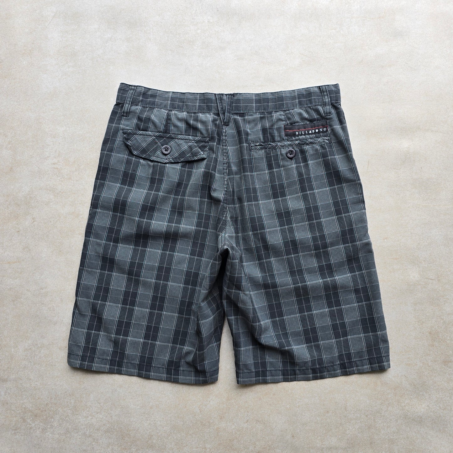 Billabong Plaid Shorts - 32