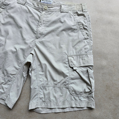 Vintage Columbia Titanium Cargo Shorts - M