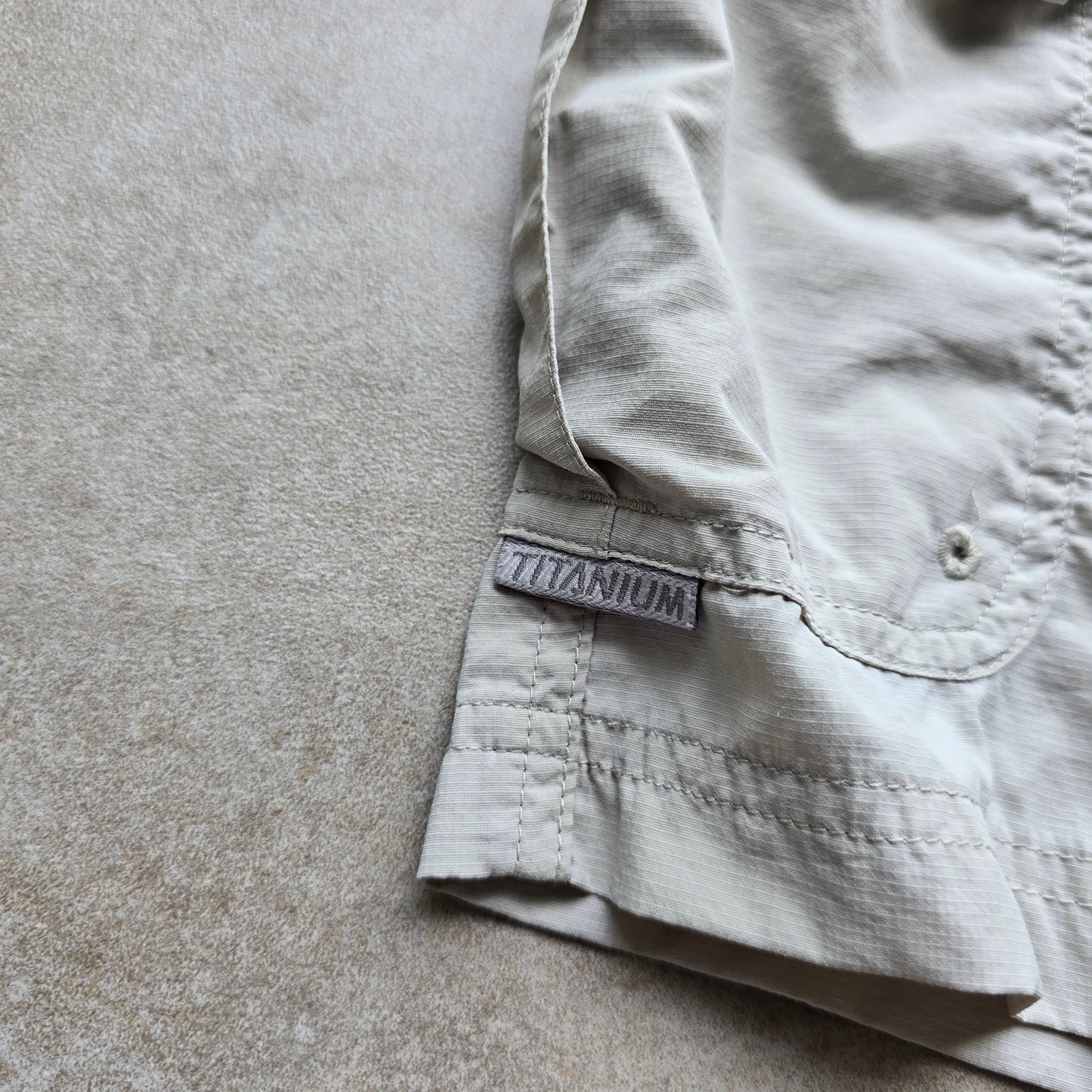 Vintage Columbia Titanium Cargo Shorts - M