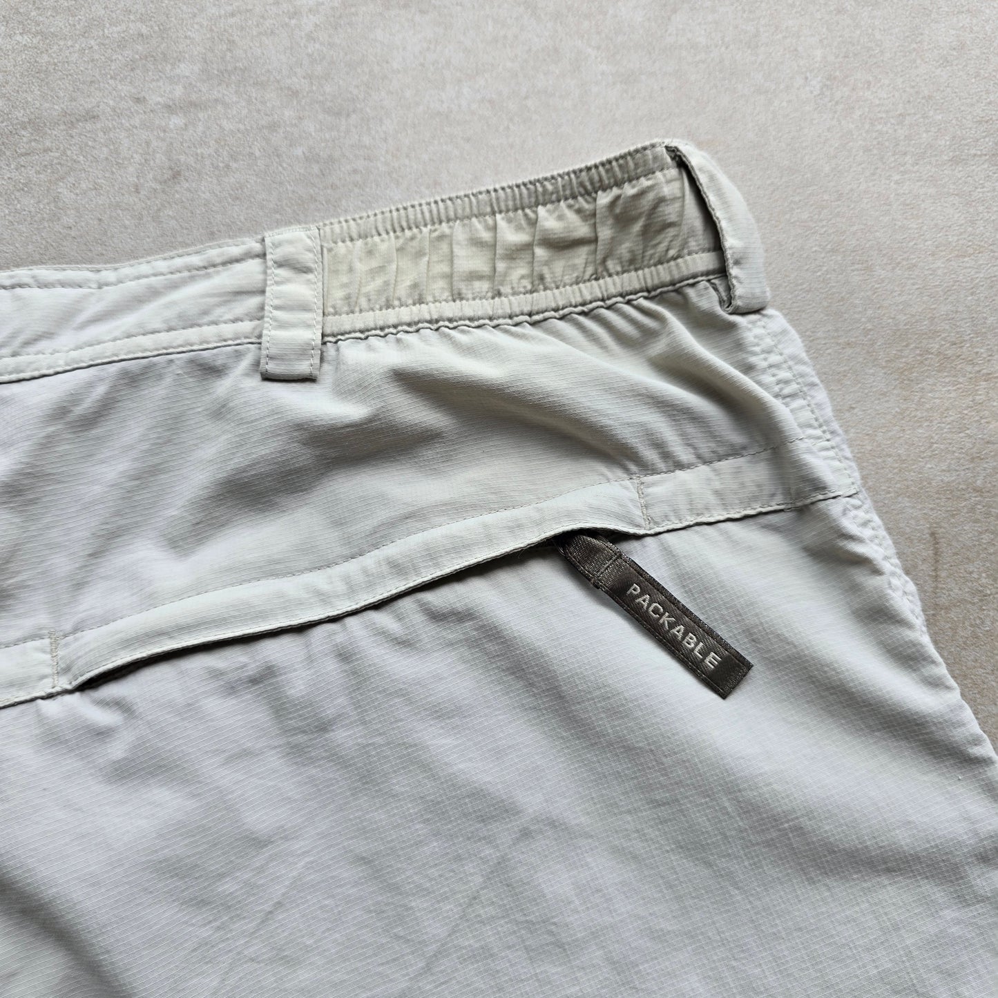 Vintage Columbia Titanium Cargo Shorts - M
