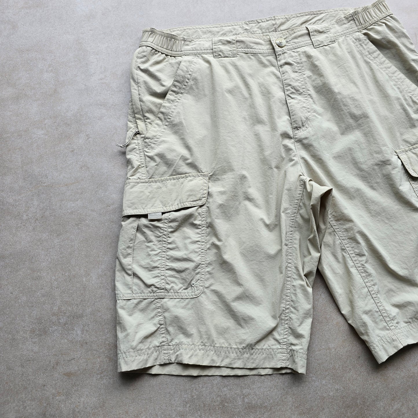 Vintage Columbia Titanium Cargo Shorts - L