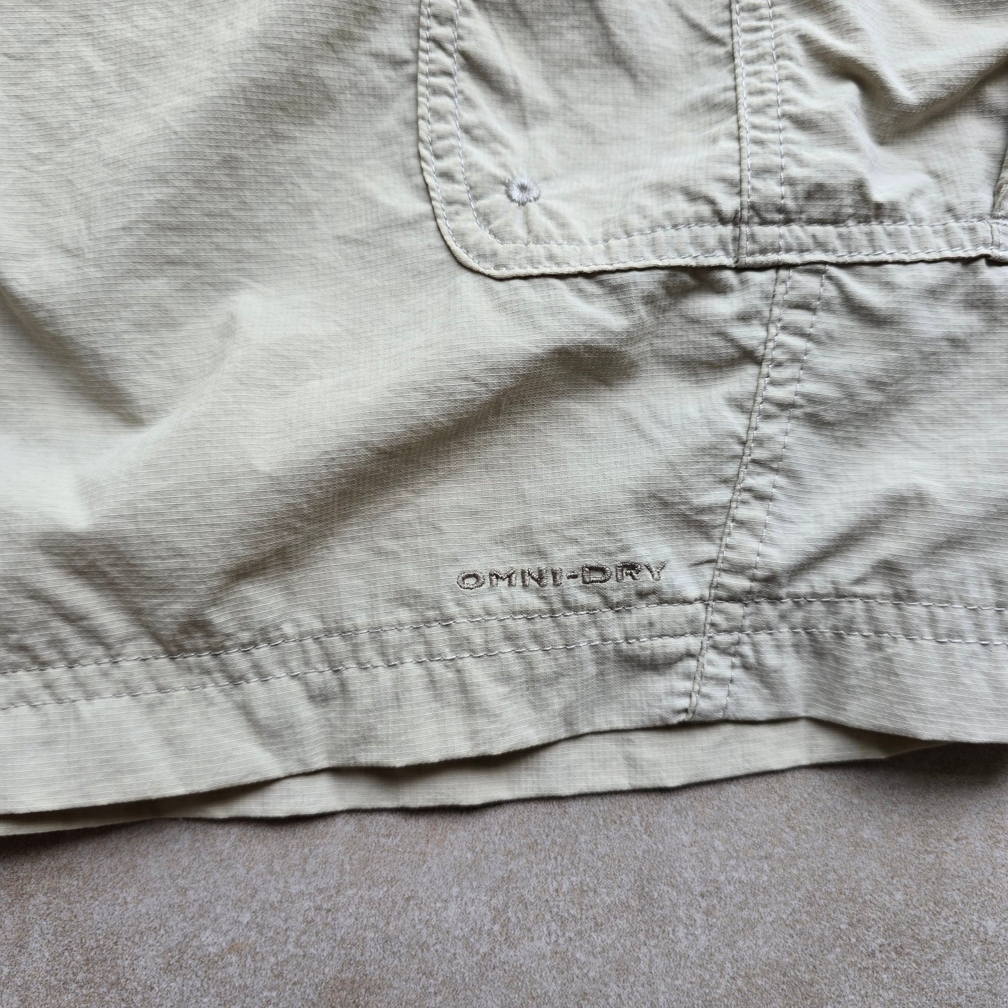 Vintage Columbia Titanium Cargo Shorts - L