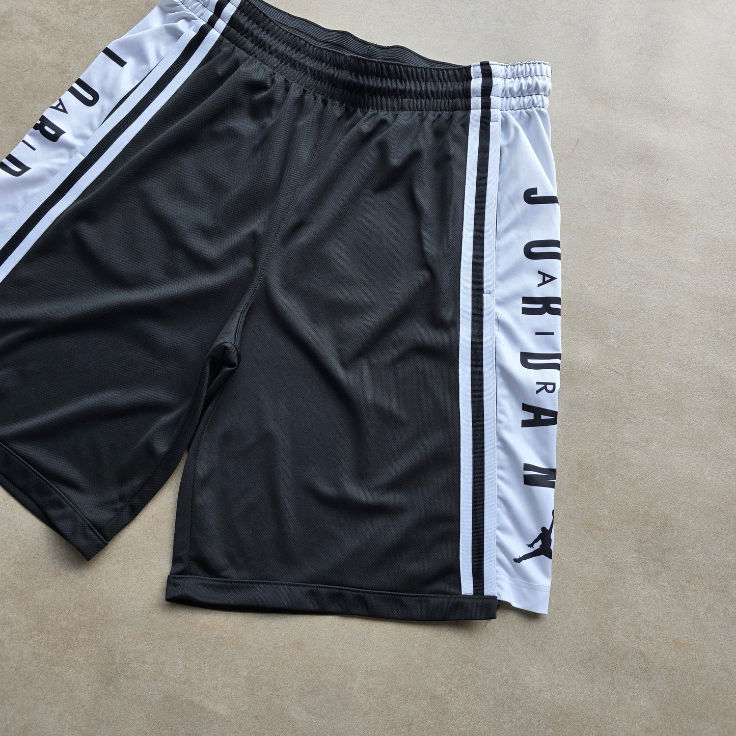 Jordan Basketball Shorts - XL