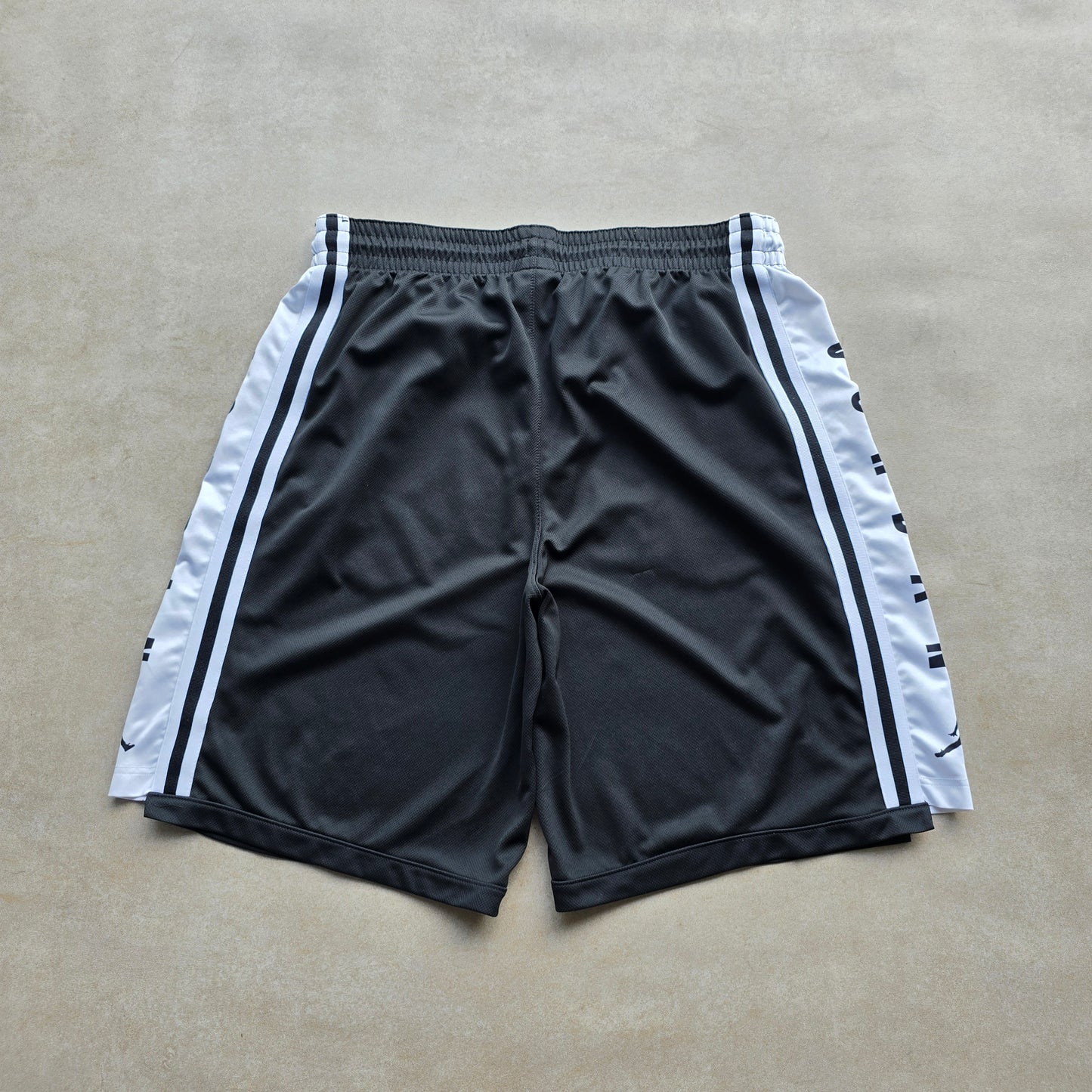 Jordan Basketball Shorts - XL