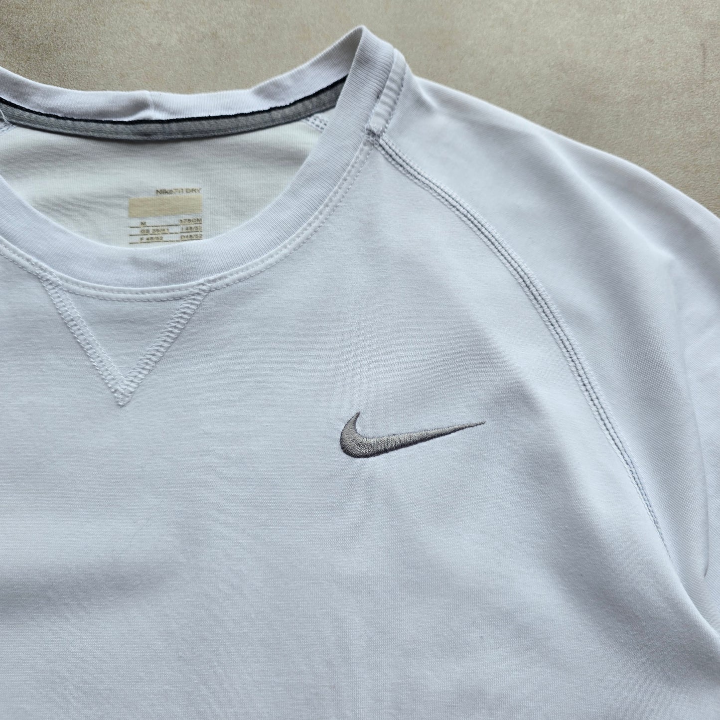 Vintage Y2K Nike Mini Swoosh Tee - M