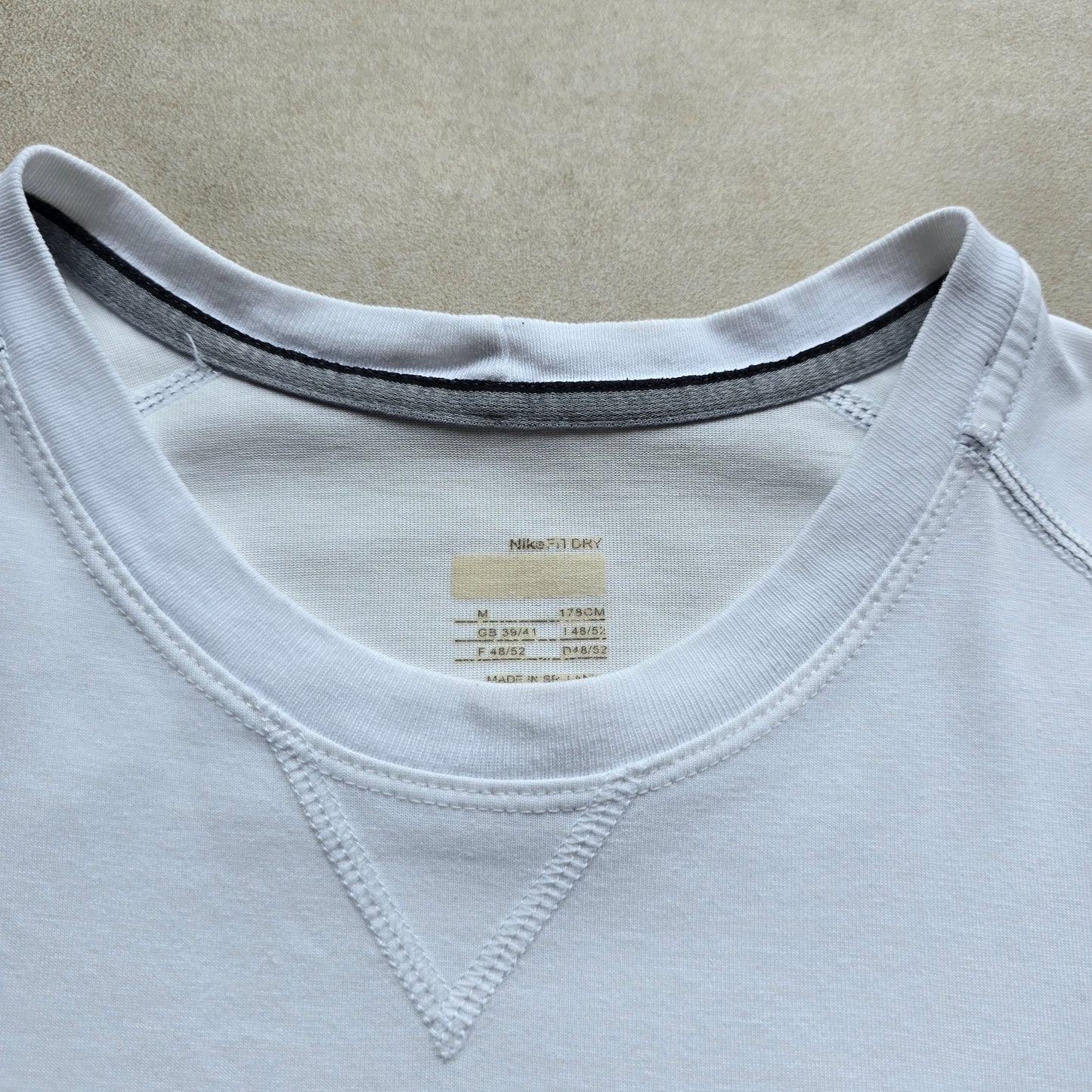 Vintage Y2K Nike Mini Swoosh Tee - M