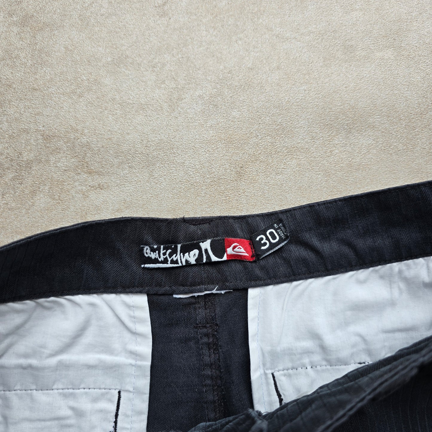 Vintage Y2K Quiksilver Shorts - 30