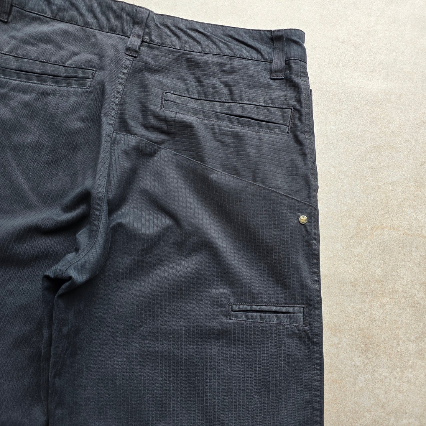 Vintage Y2K Quiksilver Shorts - 30