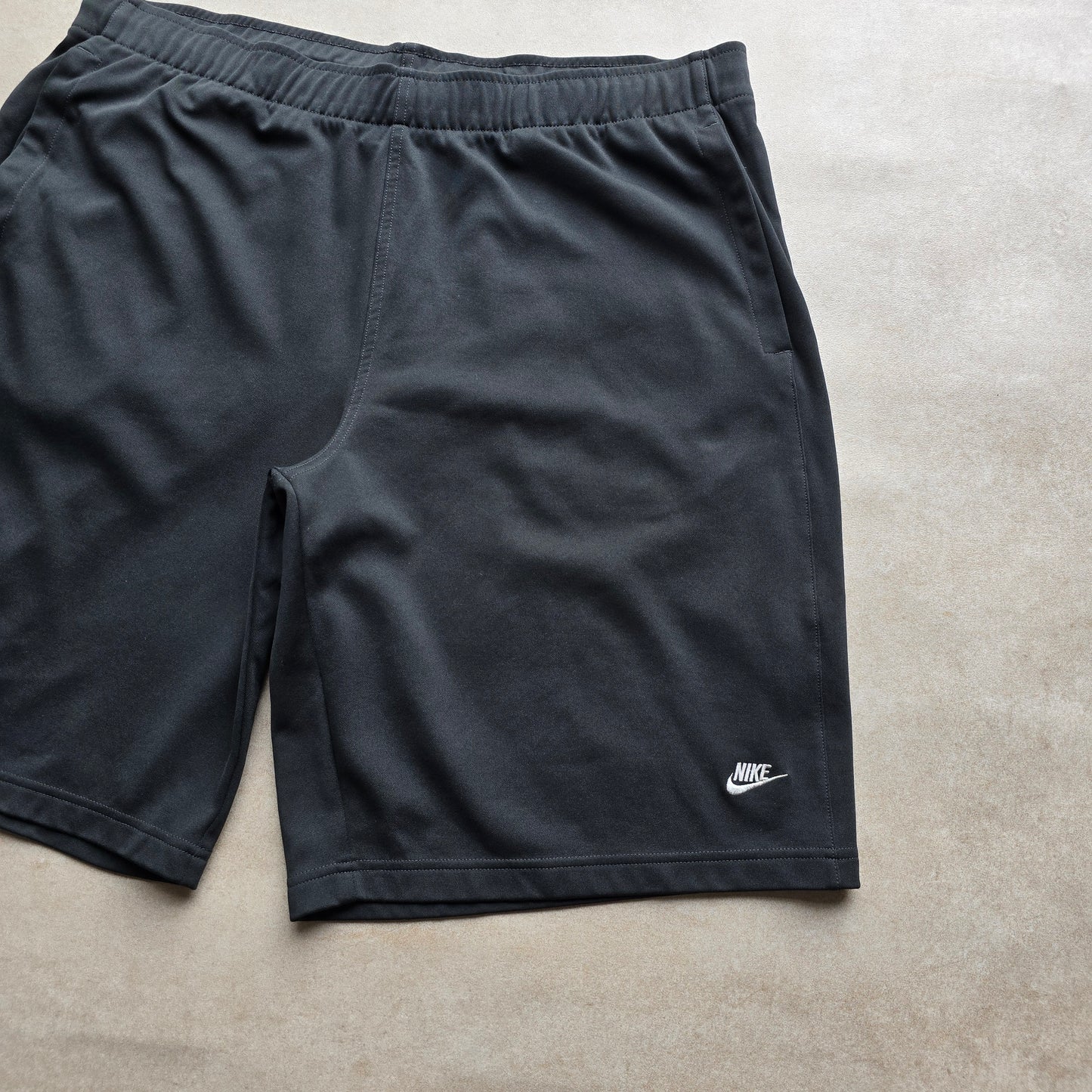 Vintage Nike Embroidered Logo Shorts - L