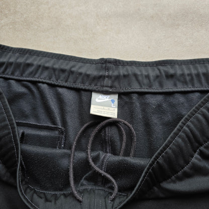 Vintage Nike Embroidered Logo Shorts - L