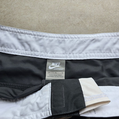Vintage Nike Board Shorts - 36