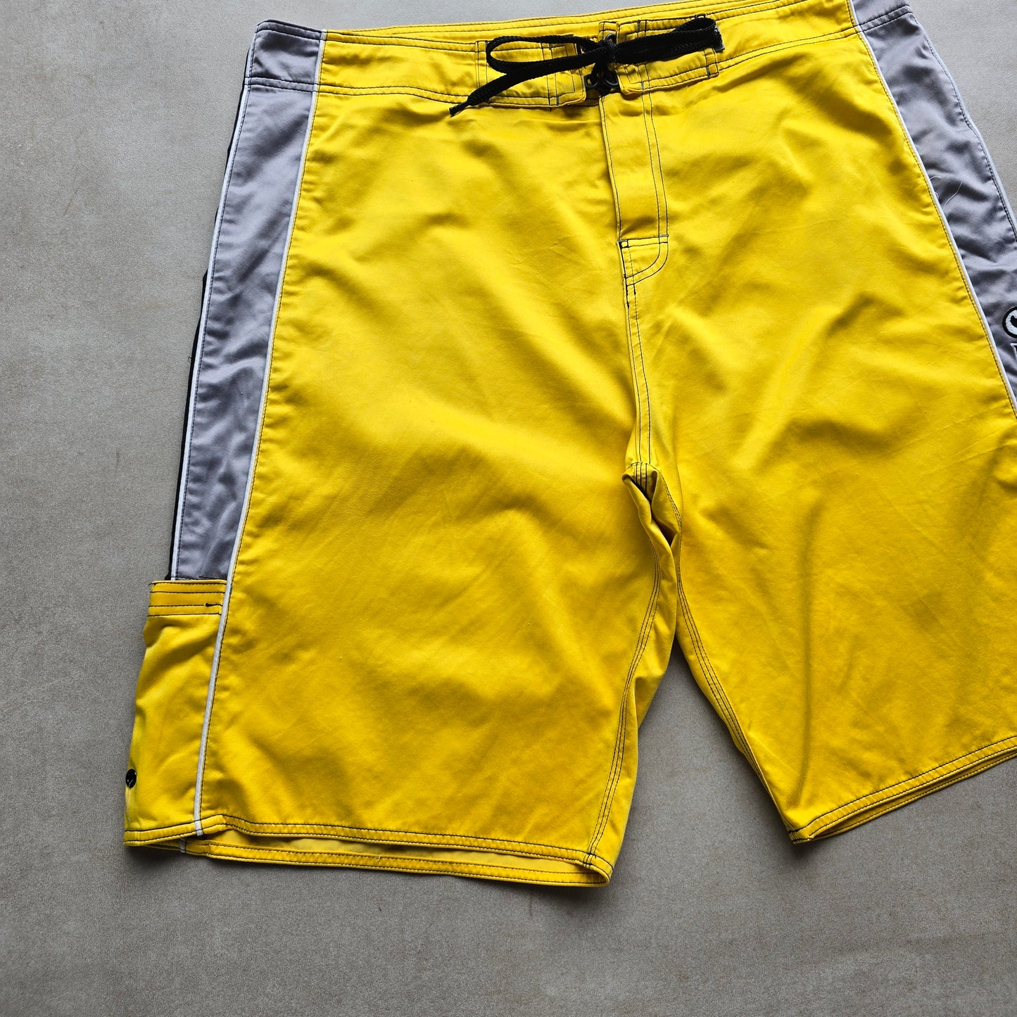 Vintage Piping Hot Board Shorts - 38
