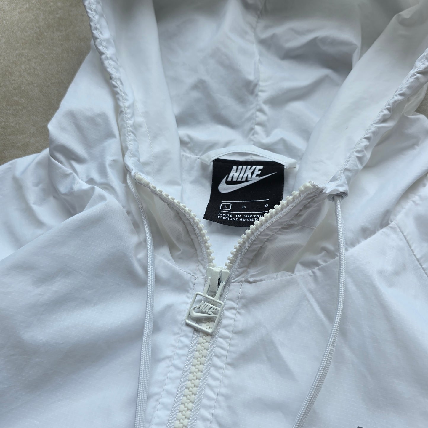 Nike Hooded Windbreaker Jacket - WMNS L