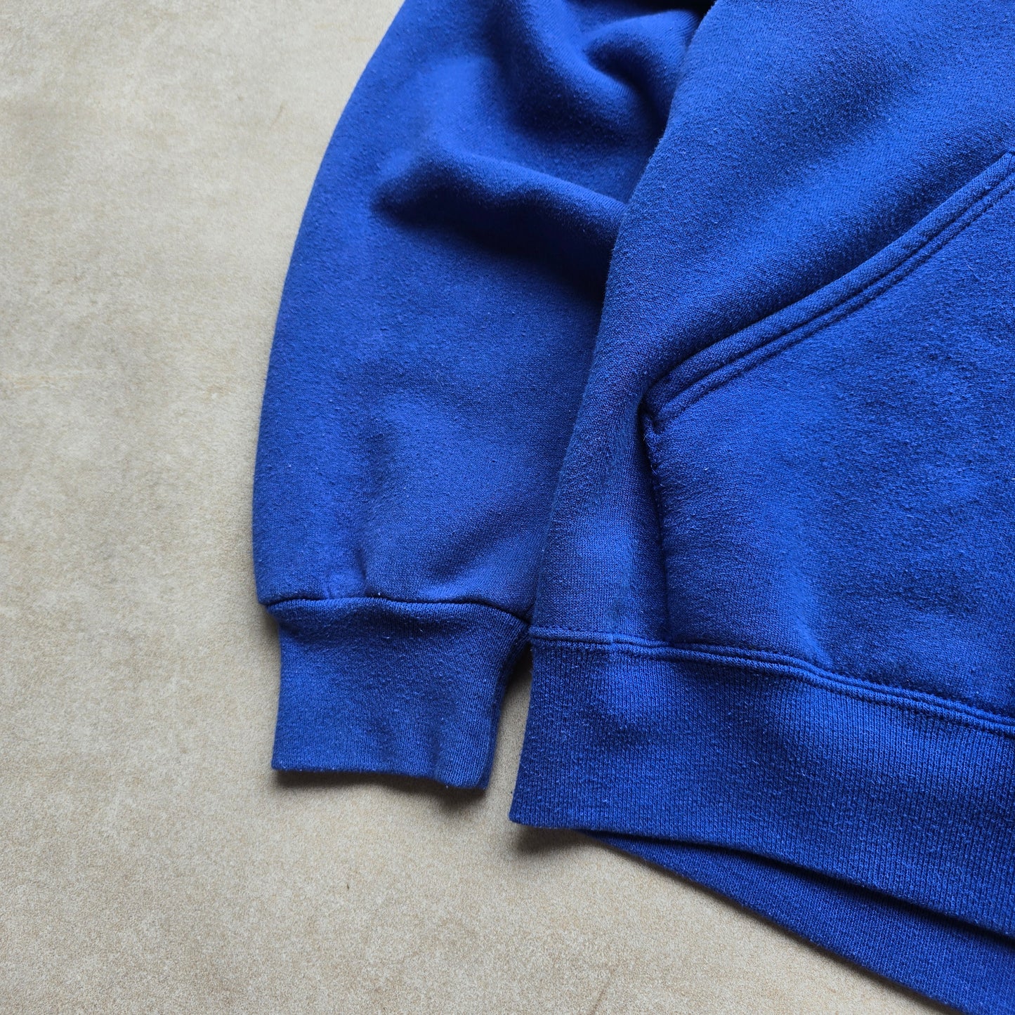 Vintage Russell Athletic USA 2000 Hoodie - S
