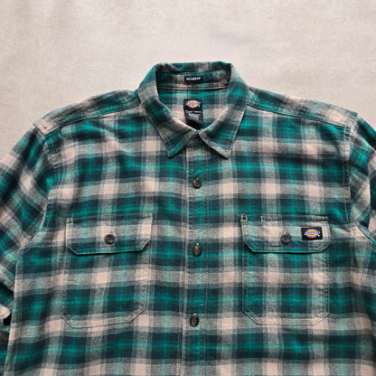 Dickies Plaid Flannel Long Sleeve Button Up Shirt - S