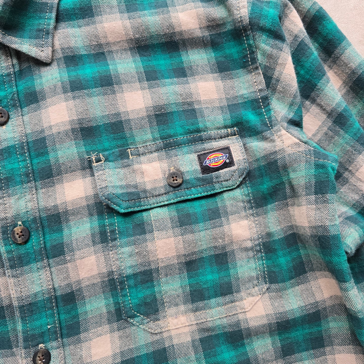 Dickies Plaid Flannel Long Sleeve Button Up Shirt - S