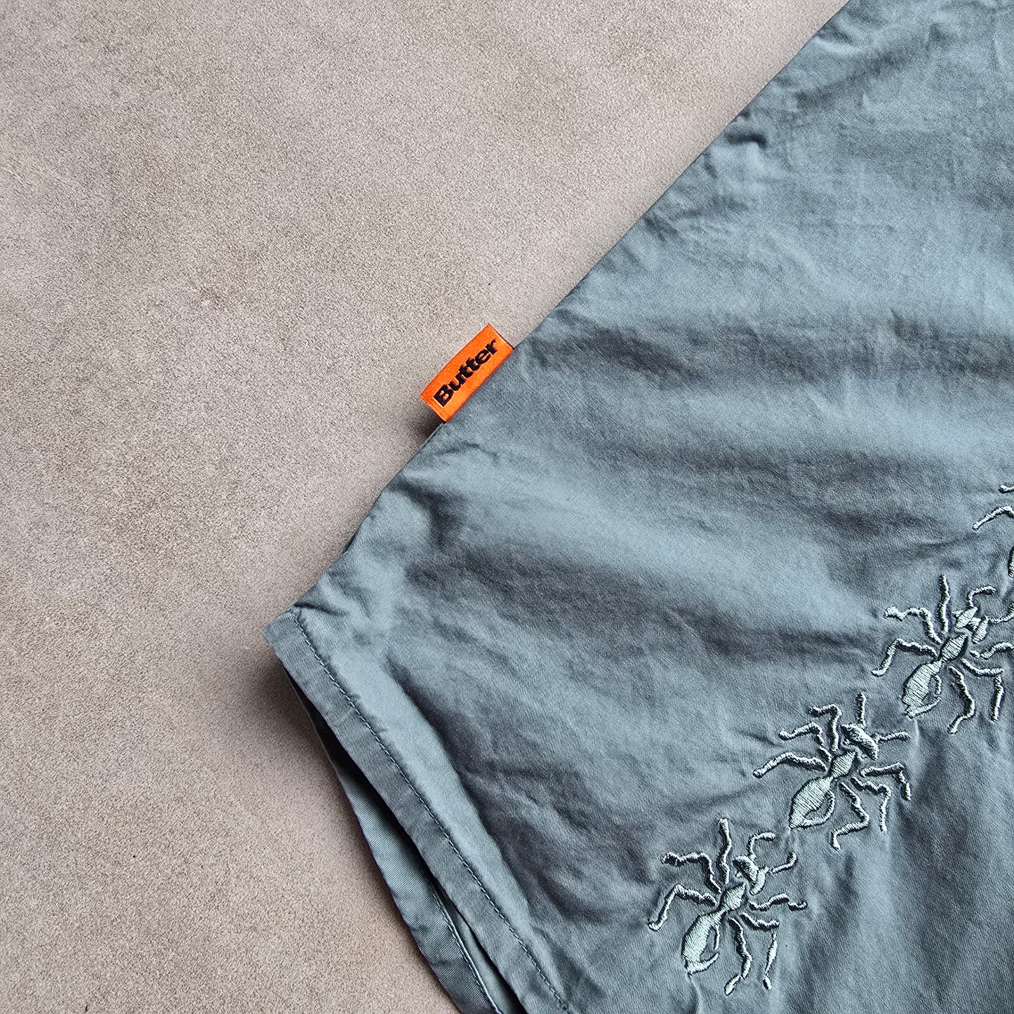 Butter Goods Bug Short Sleeve Zip Shirt - M