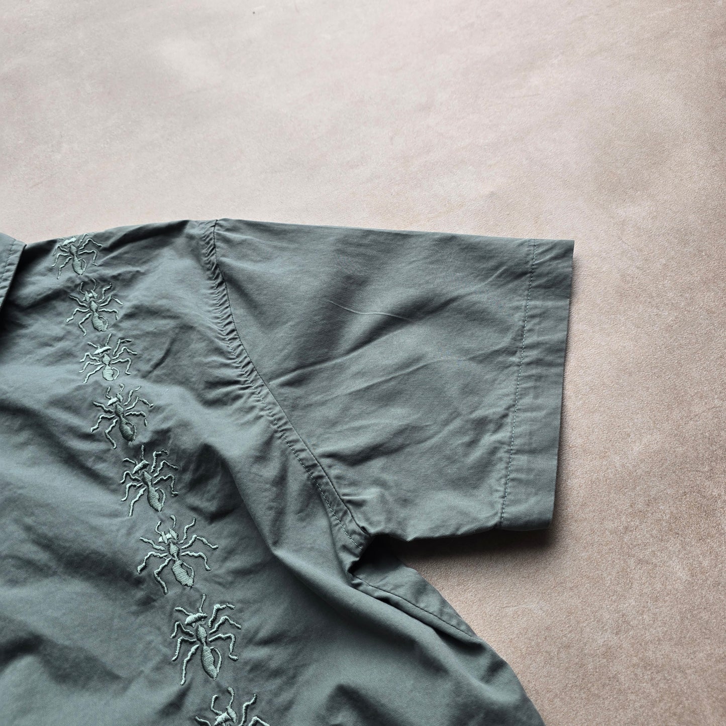 Butter Goods Bug Short Sleeve Zip Shirt - M