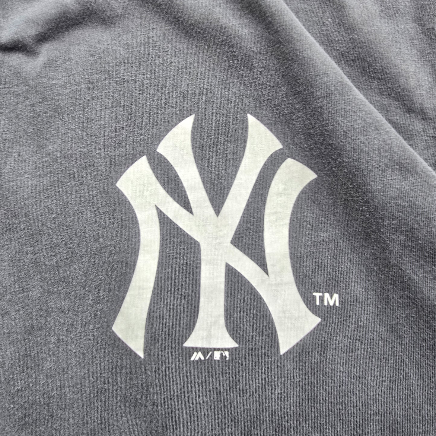 New York Yankees Majestic Tee - L