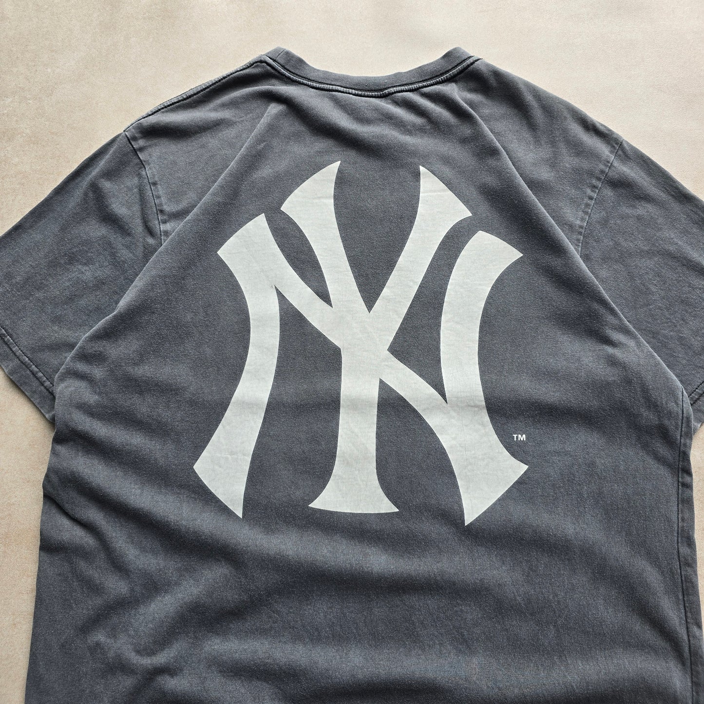 New York Yankees Majestic Tee - L