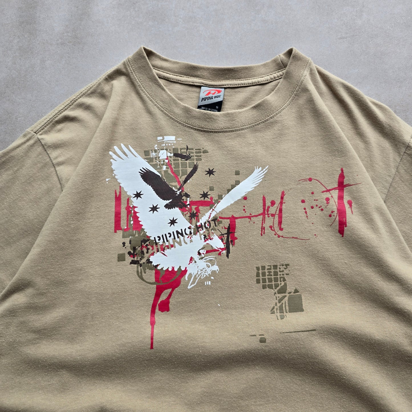 Vintage Y2K Piping Hot Tee - M