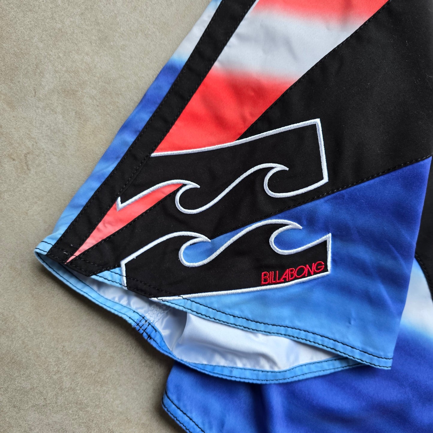 Billabong Board Shorts - 32