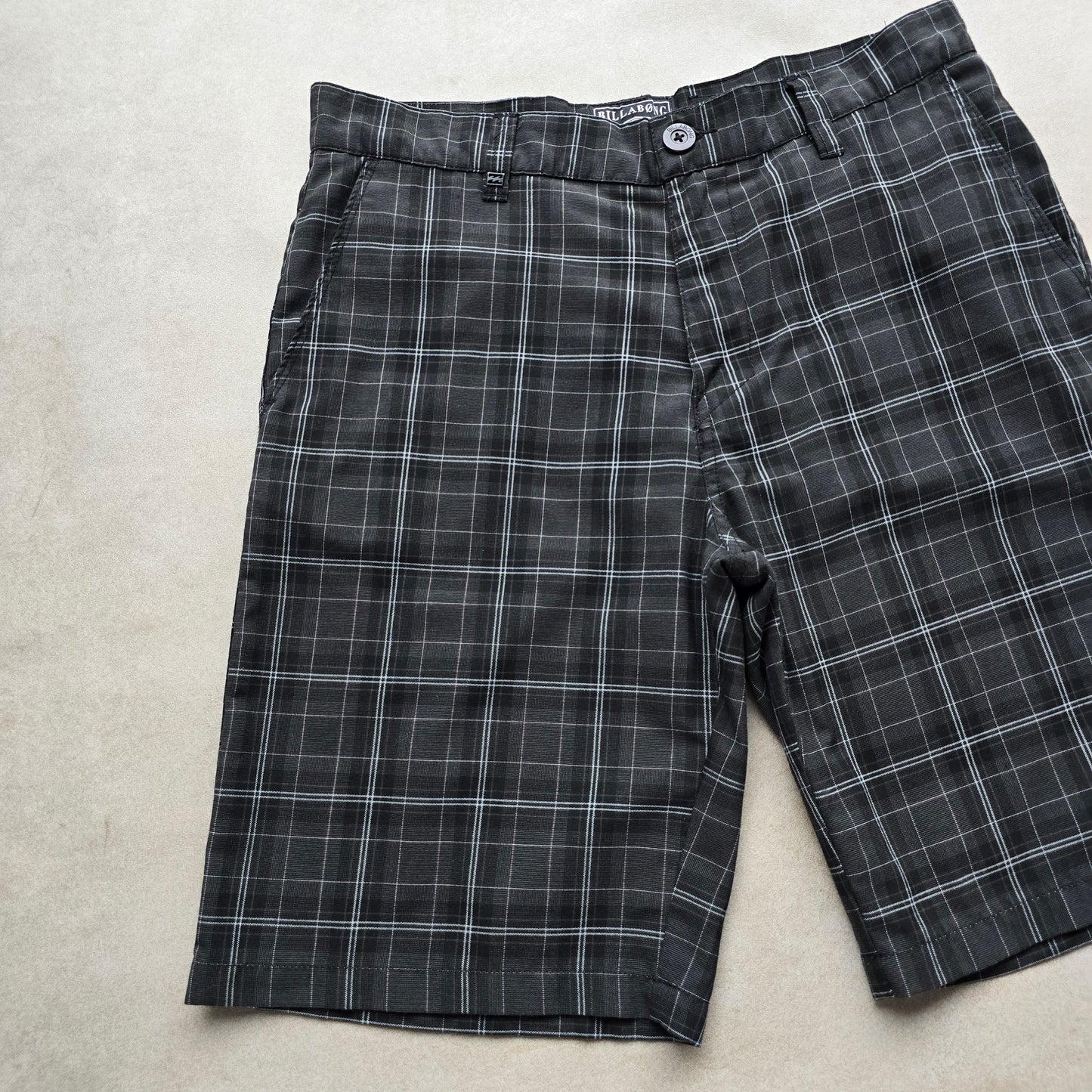 Billabong Plaid Shorts - 32
