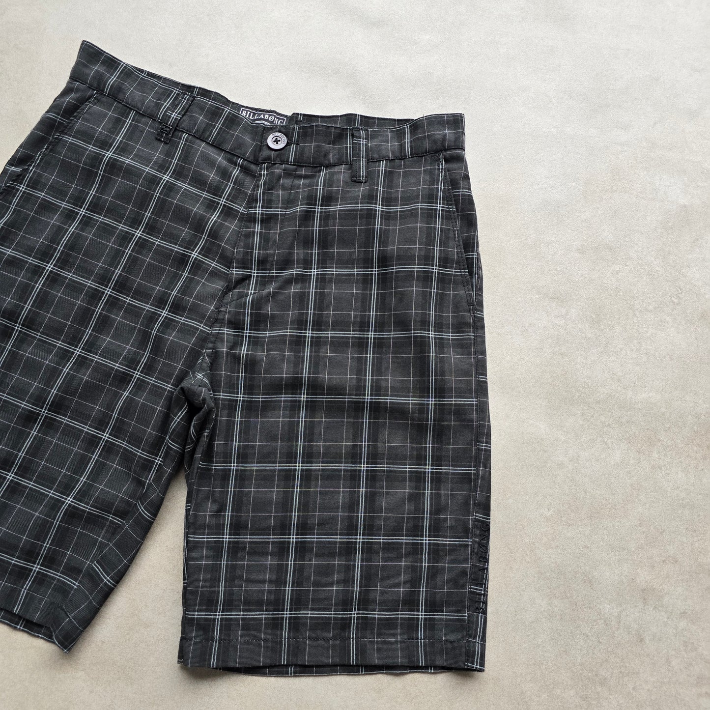 Billabong Plaid Shorts - 32