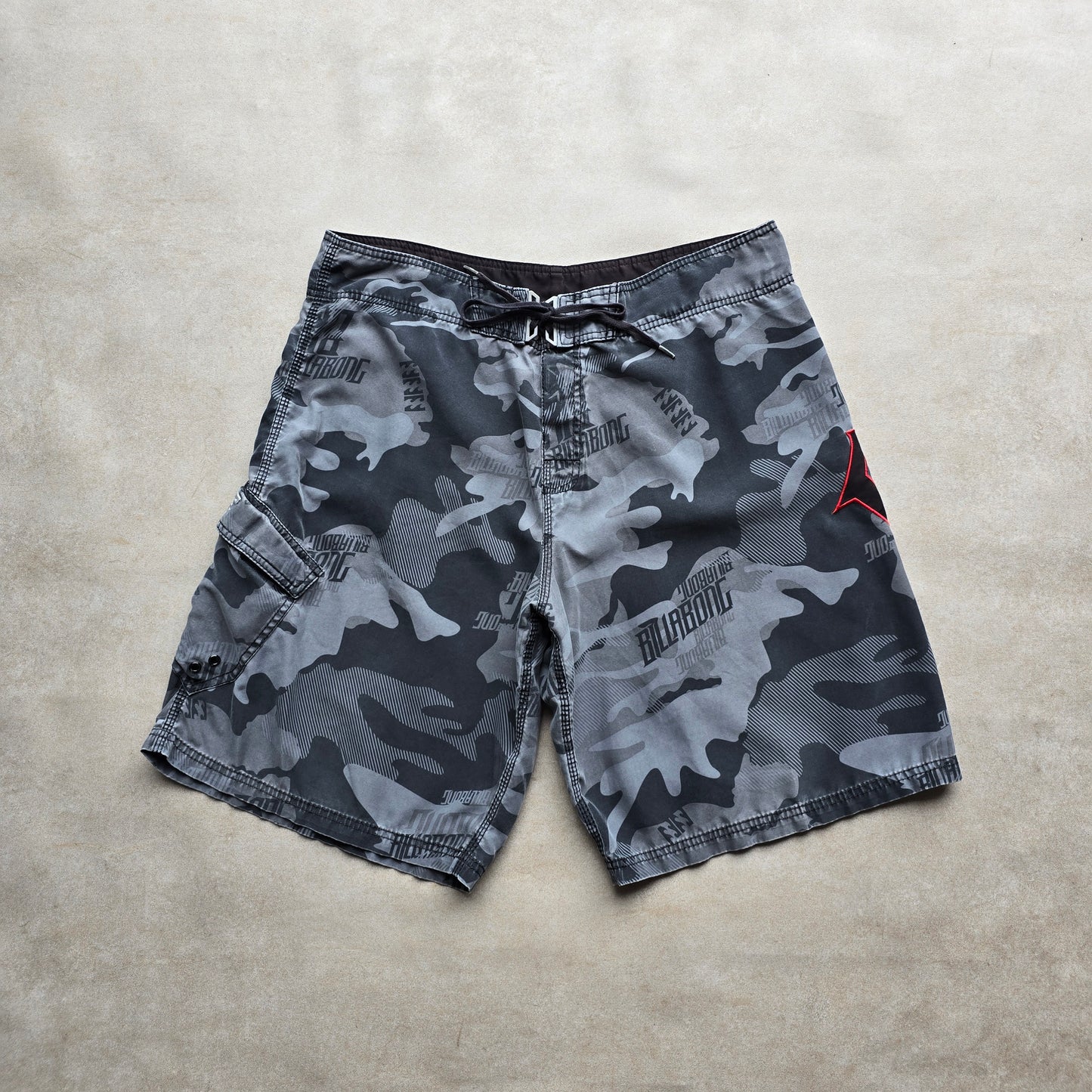 Vintage Y2K Billabong Camo Board Shorts - 38