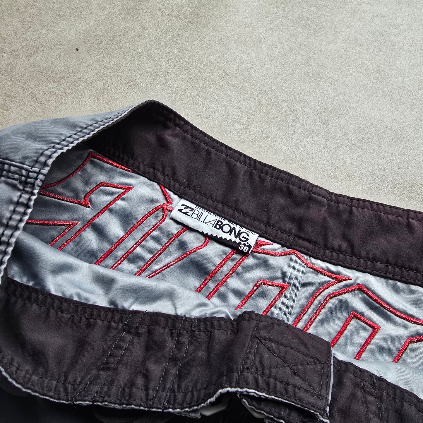 Vintage Y2K Billabong Camo Board Shorts - 38
