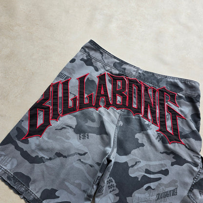 Vintage Y2K Billabong Camo Board Shorts - 38