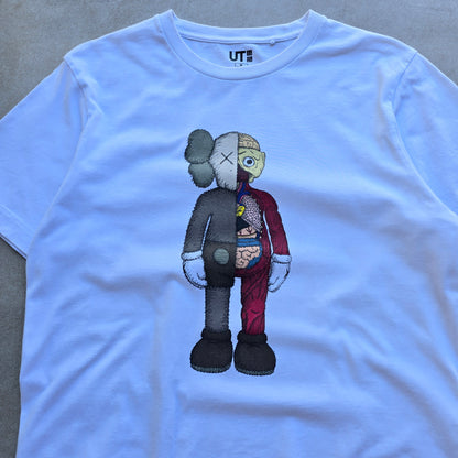 Kaws x Uniqlo Tee - M