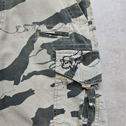 Vintage Y2K FOX Racing Camo Cargo Shorts - 32
