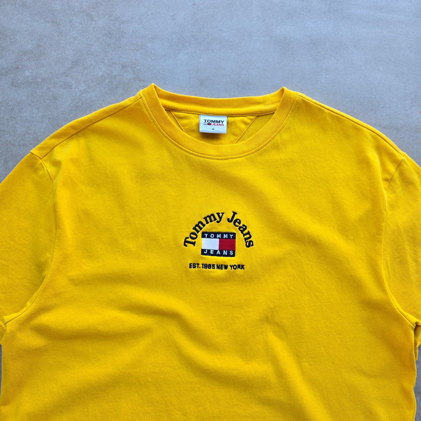 Tommy Hilfiger Tee - M