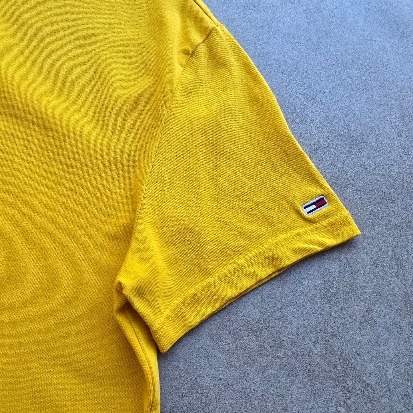 Tommy Hilfiger Tee - M