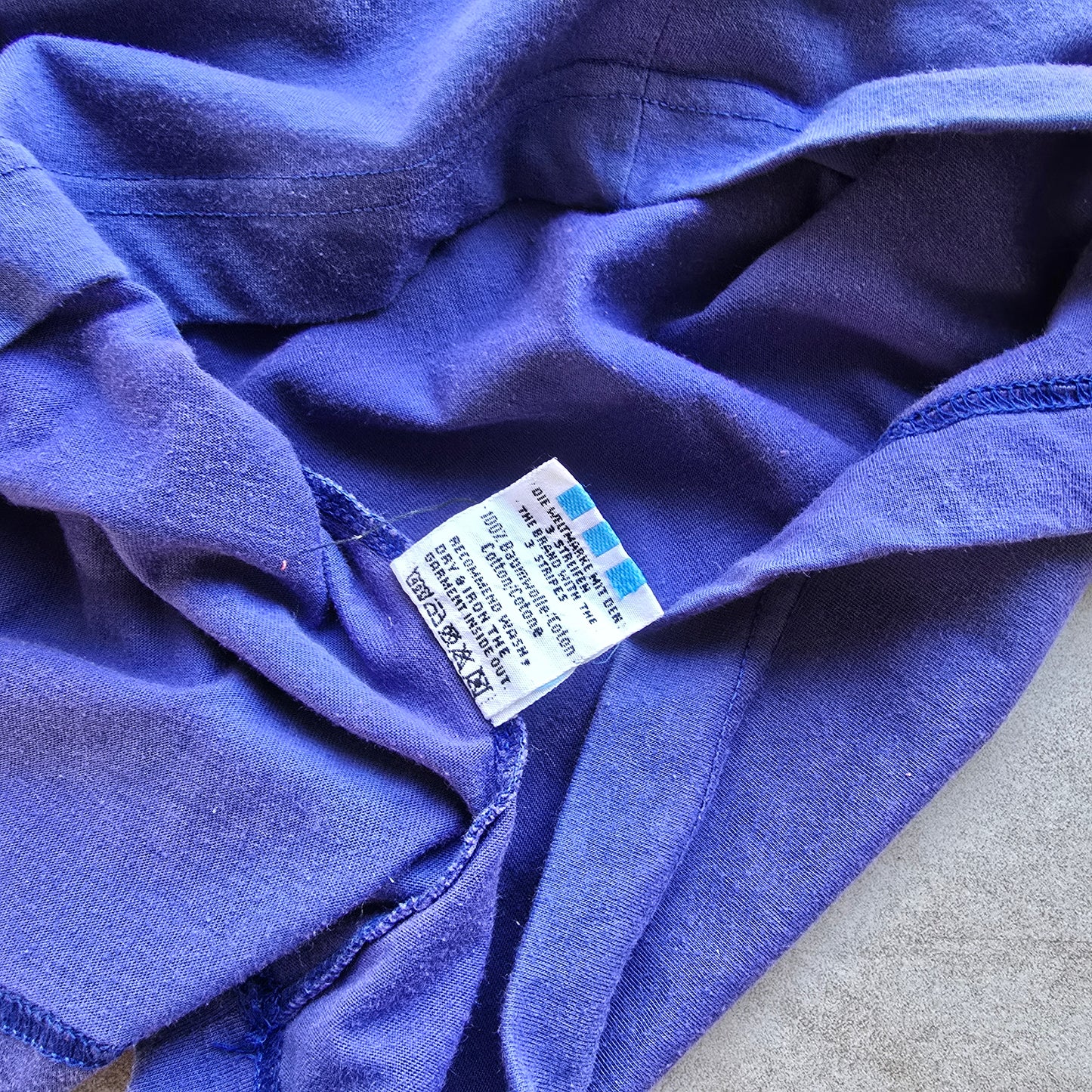 Vintage Adidas Tee - M