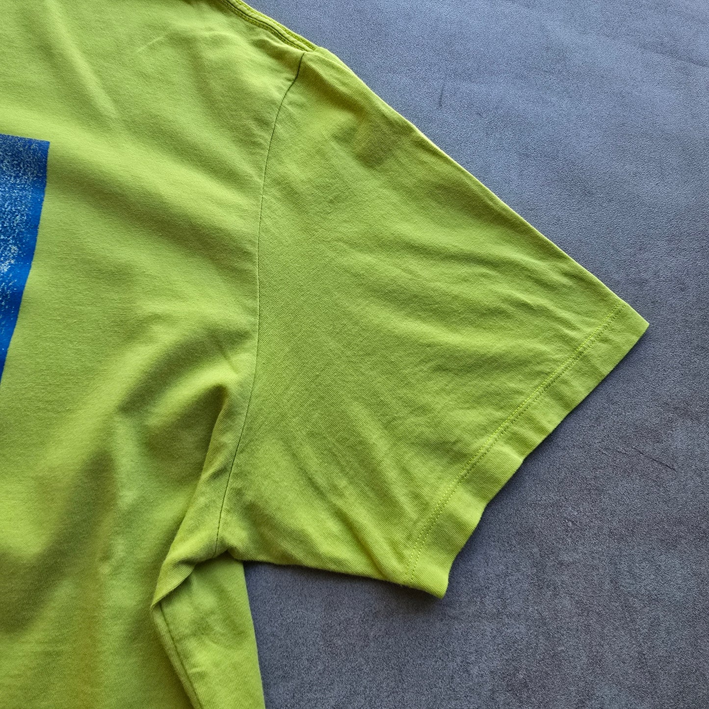 Calvin Klein Tee - XL