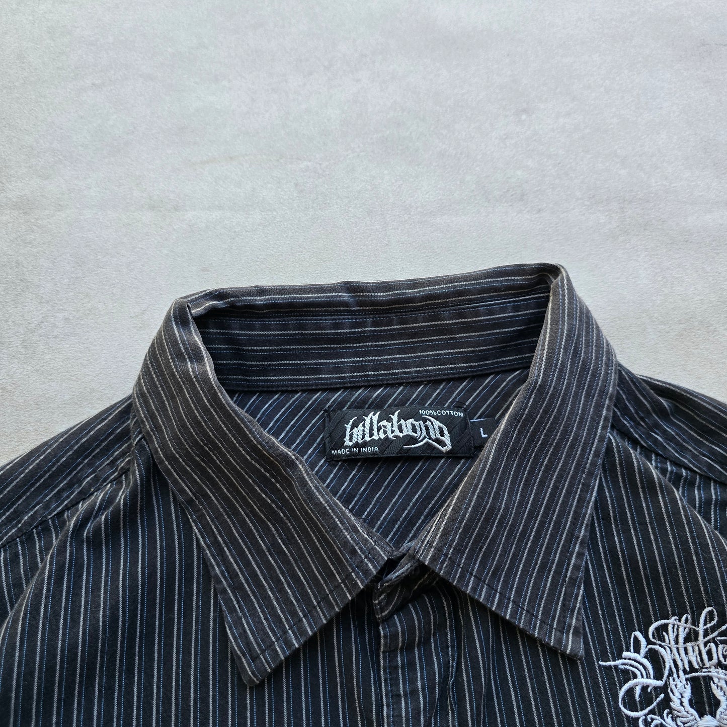 Vintage Y2K Billabong Short Sleeve Button Up Shirt - L