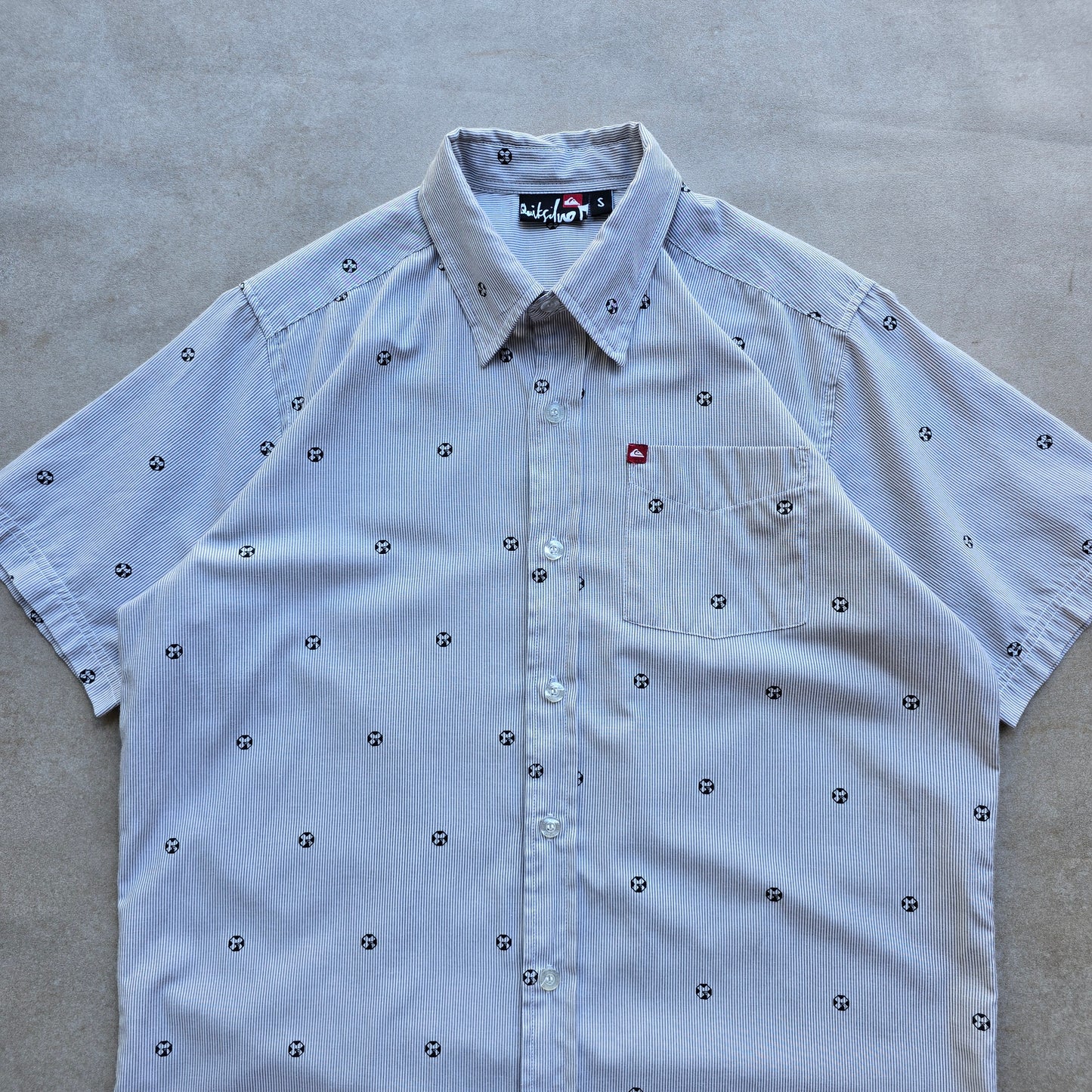 Vintage Y2K Quiksilver Short Sleeve Button Up Shirt - S/M