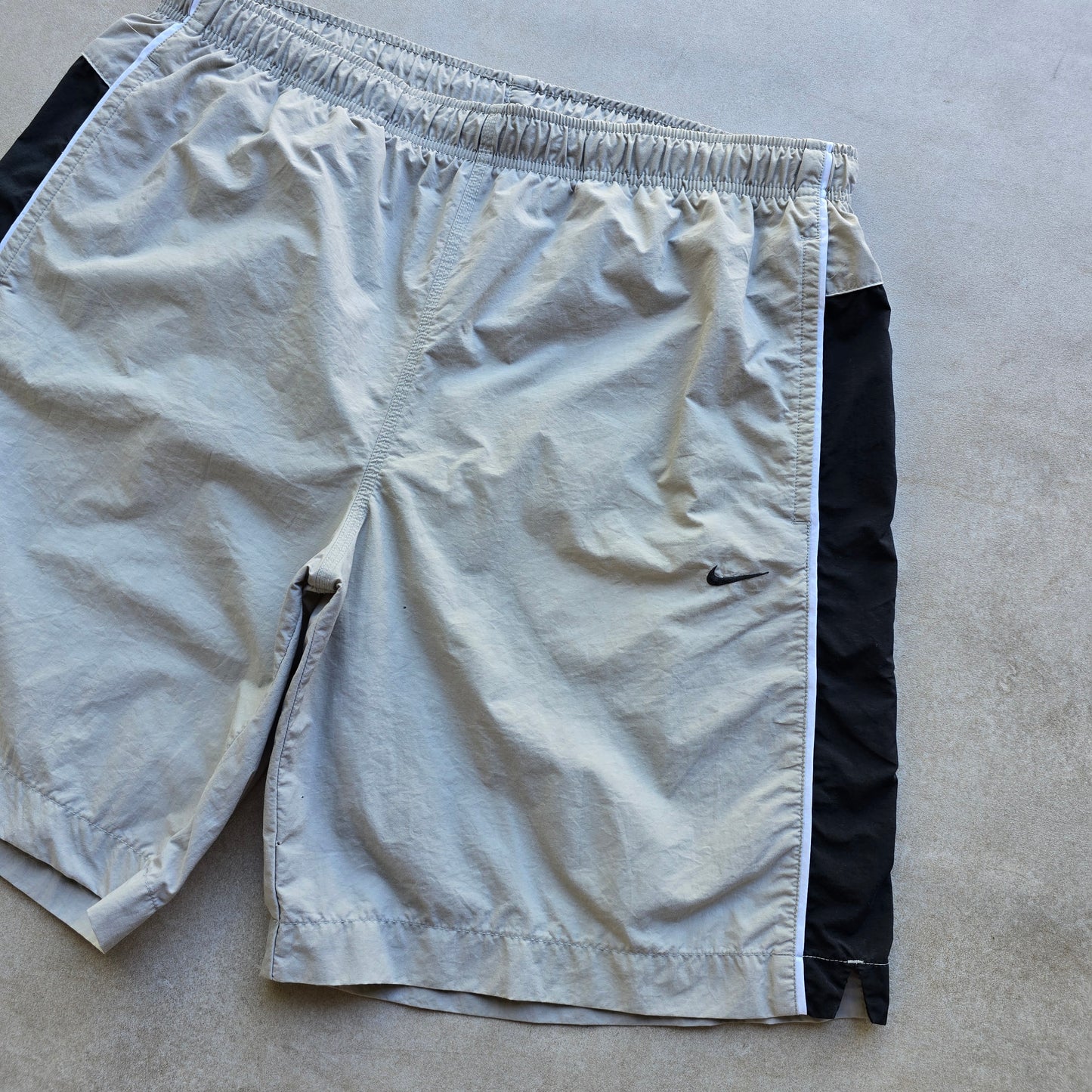 Vintage Nike Embroidered Mini Swoosh Shorts - L/XL