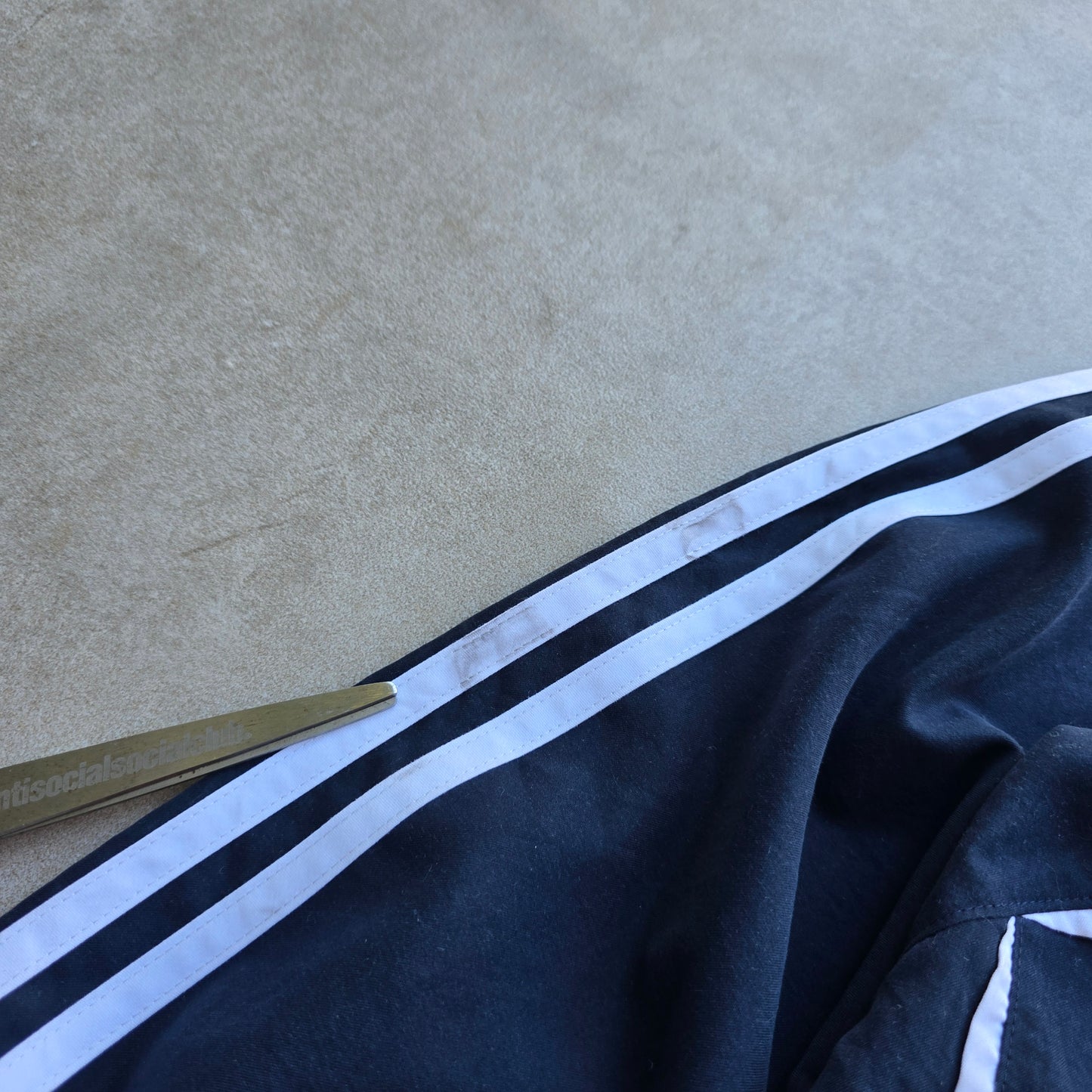 Vintage Adidas Windbreaker Jacket - WMNS L