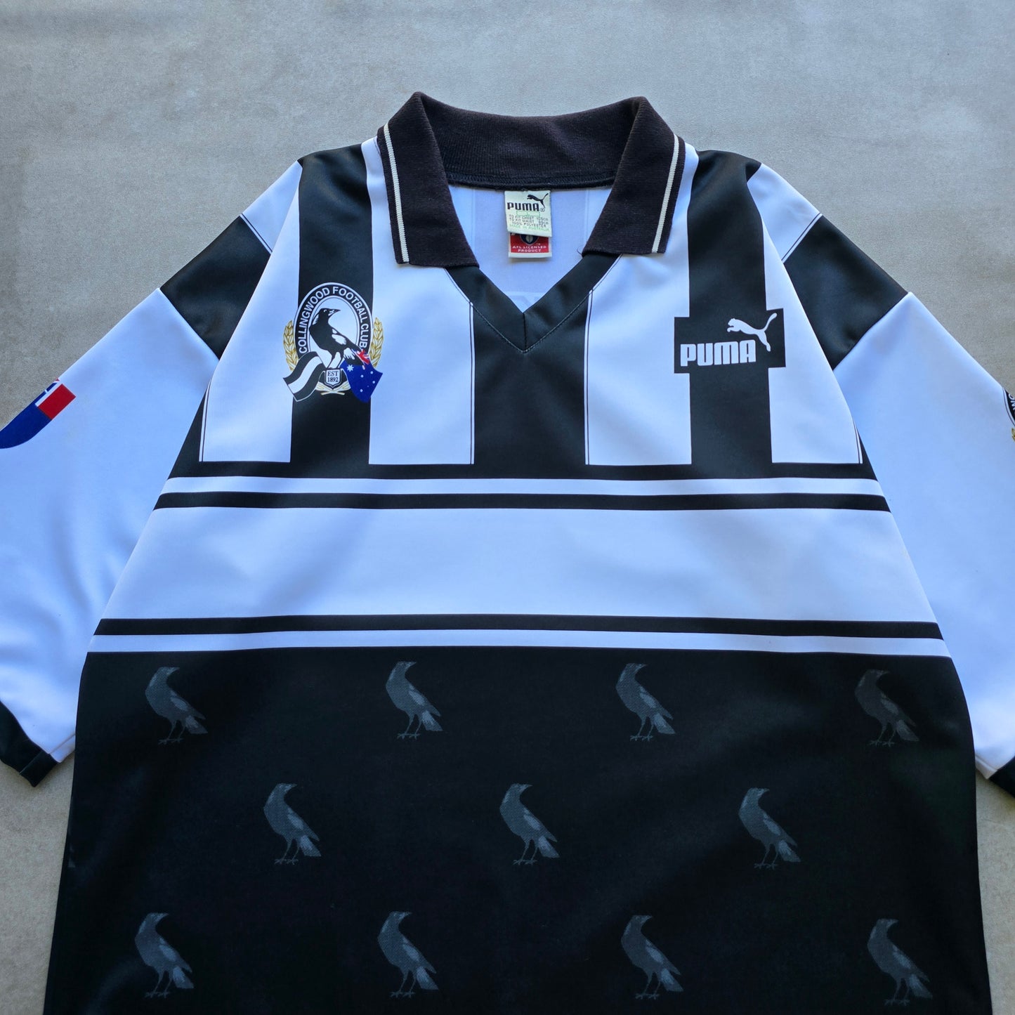 Vintage 90's Puma Collingwood AFL Jersey - L