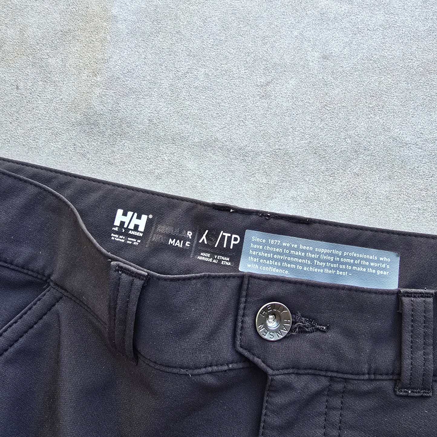 Helly Hansen Zip Off Convertible Pants - WMNS XS