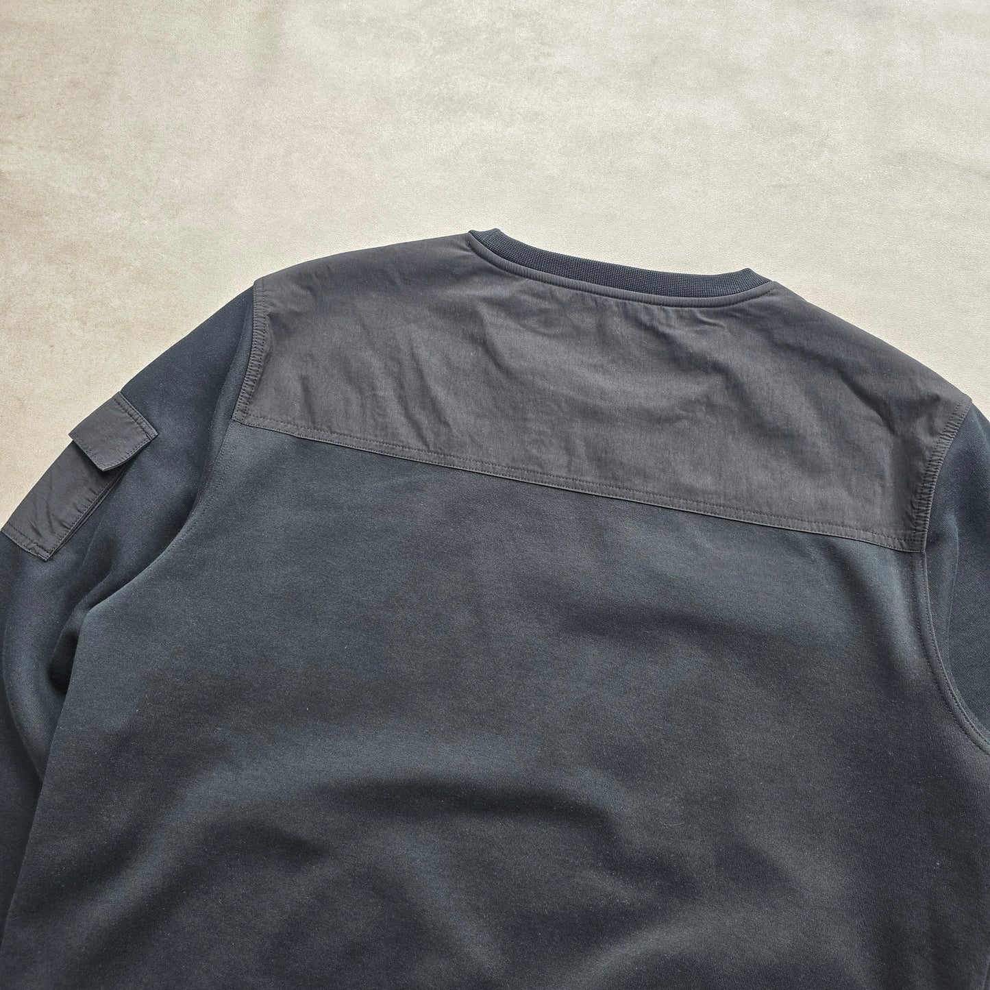 Ralph Lauren Water Repellent Hybrid Sweatshirt - L