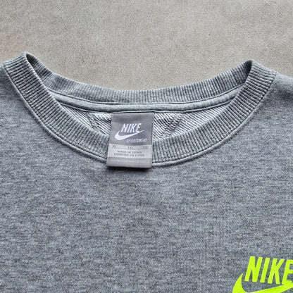 Vintage Nike Sweatshirt - WMNS M
