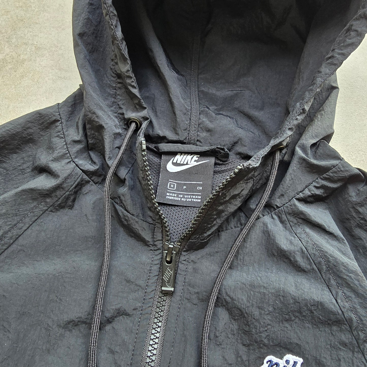 Nike Windbreaker Jacket - S