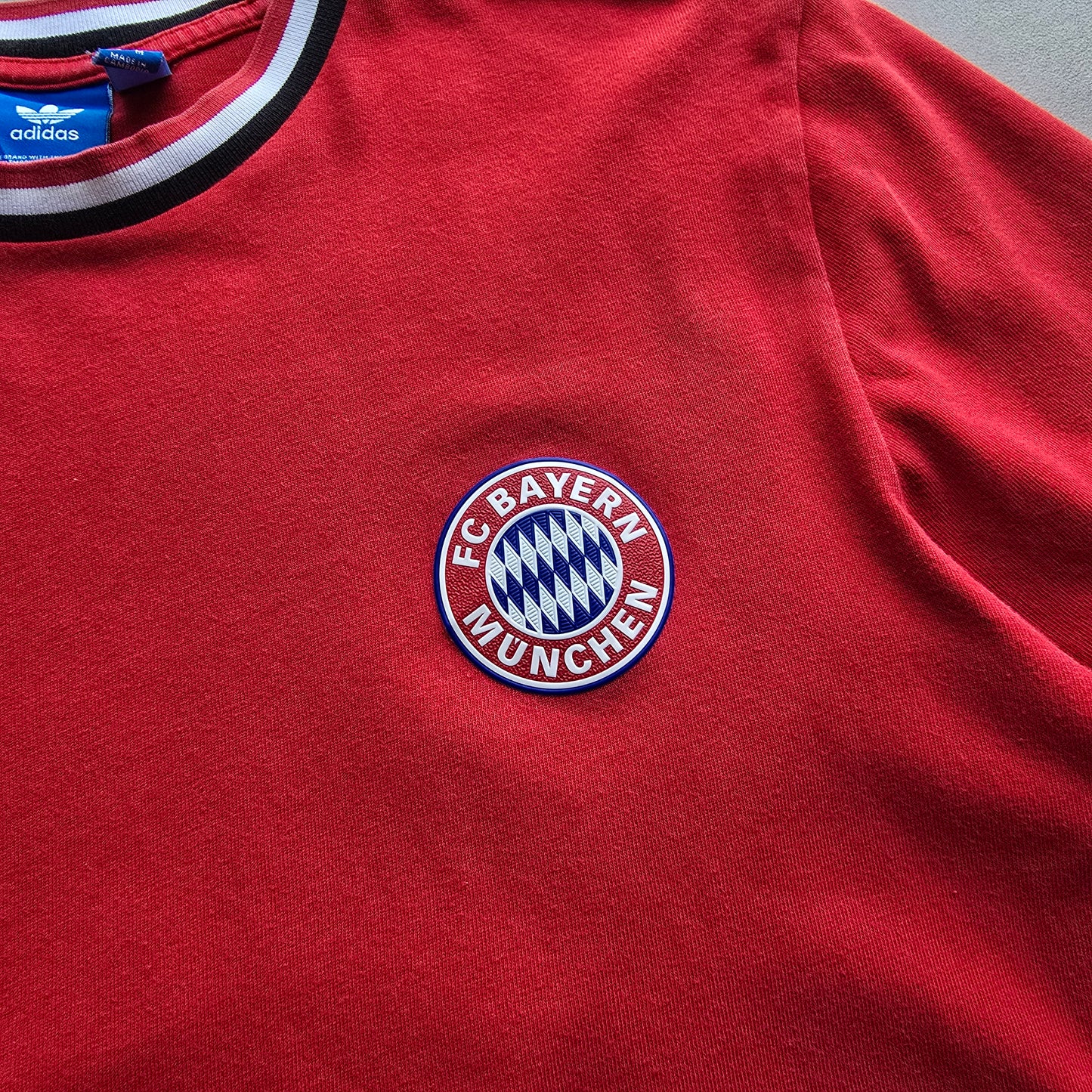 Adidas FC Bayern Munich Tee - S/M