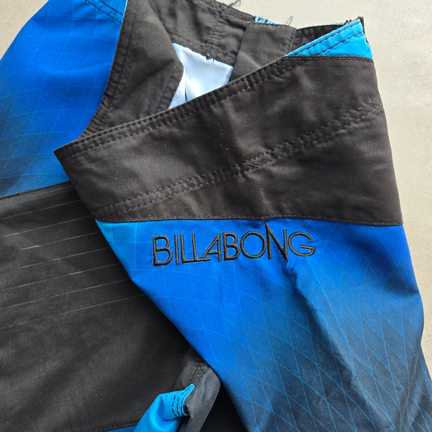 Billabong Board Shorts - 32