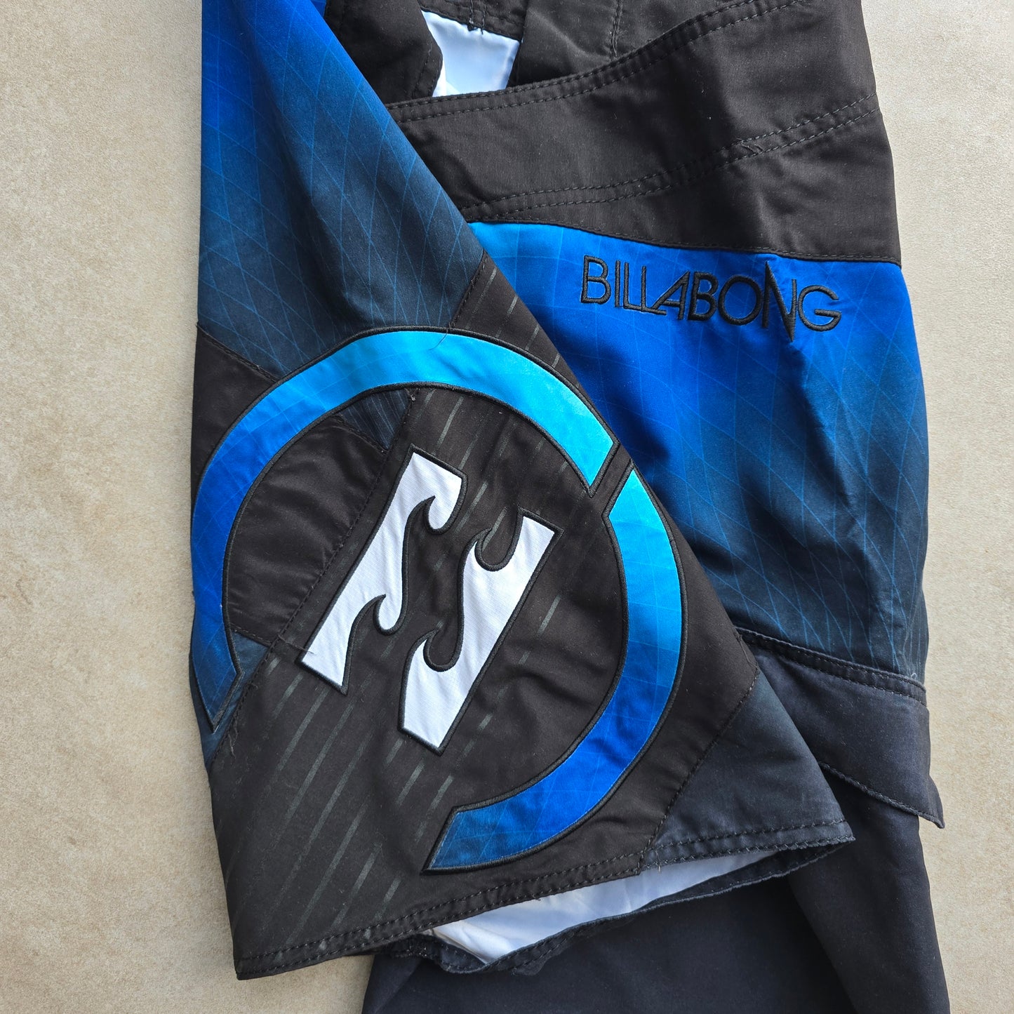 Billabong Board Shorts - 32