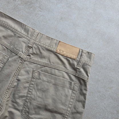 Vintage 2000's Oakley Shorts - 34